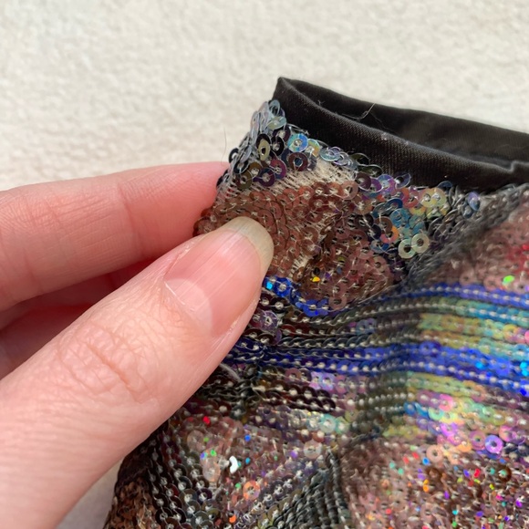 ✨2015 Forever 21 Tribal Print Sequin Booty Shorts • M✨ - Picture 6 of 7